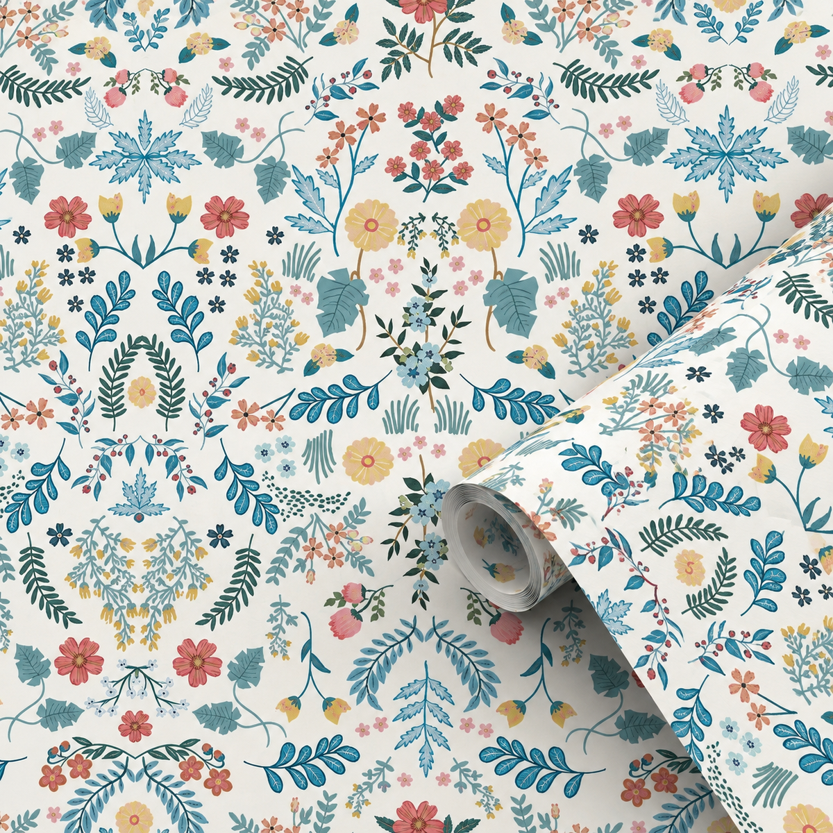 Motif du papier peint adhésif Folklore : fleurs et feuillage bleu et corail style scandinave